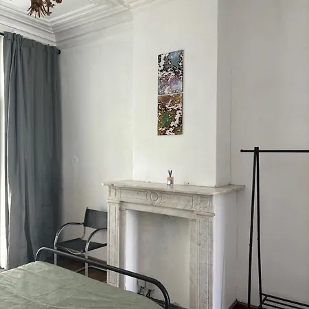 Belle Epoque Historic Flat In The Heart Of דירה אוסטנדה